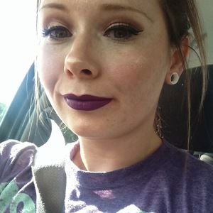 Meet your Posher, Alicia